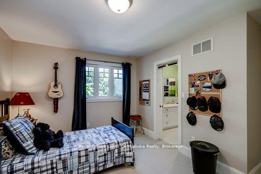 Photo 21 of 230 Ecclestone Drive, Bracebridge — HOMEH