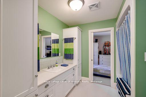 Photo 22 of 230 Ecclestone Drive, Bracebridge — HOMEH