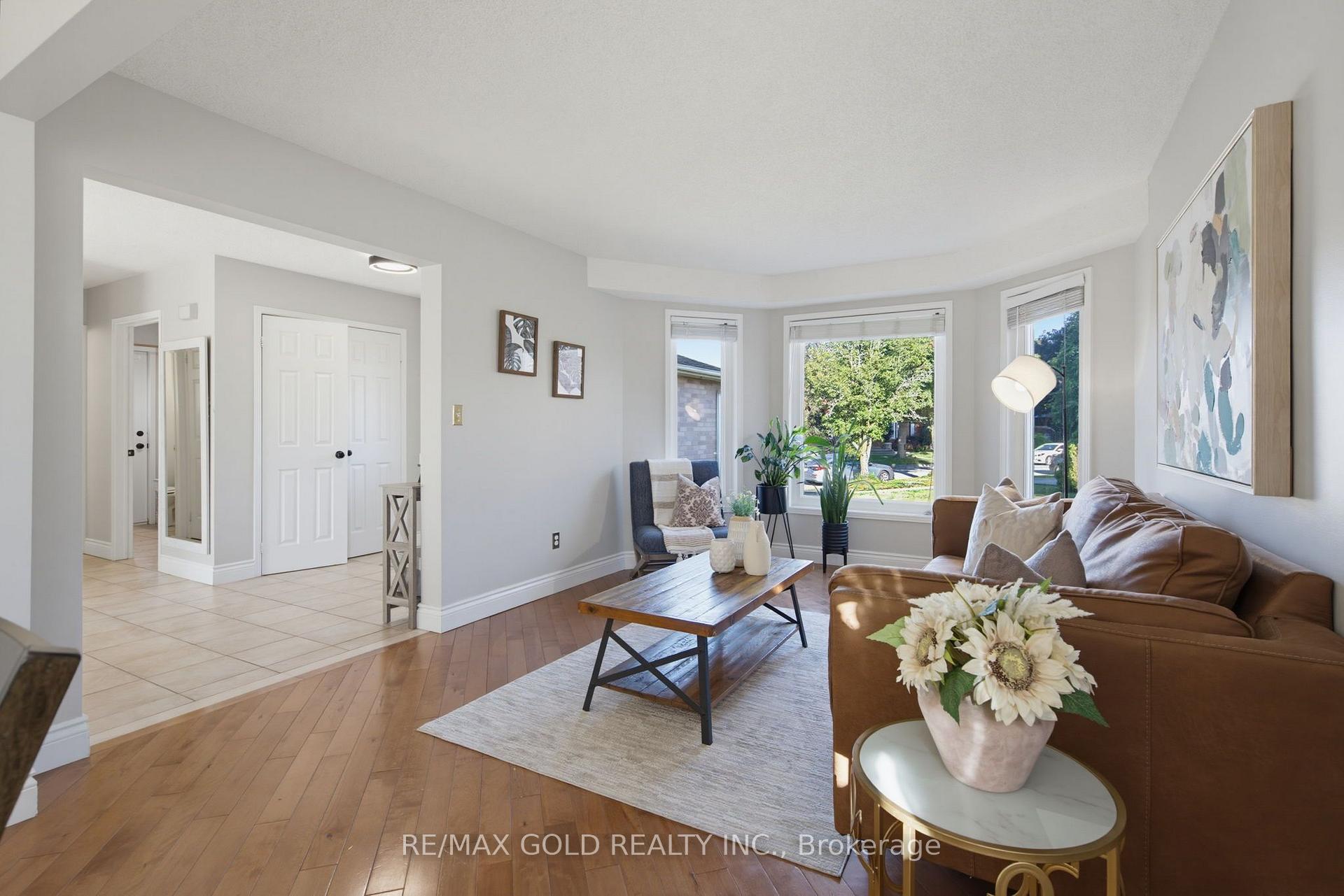 Photo 10 of 38 Silverbirch Place, Whitby, Pringle Creek — HOMEH