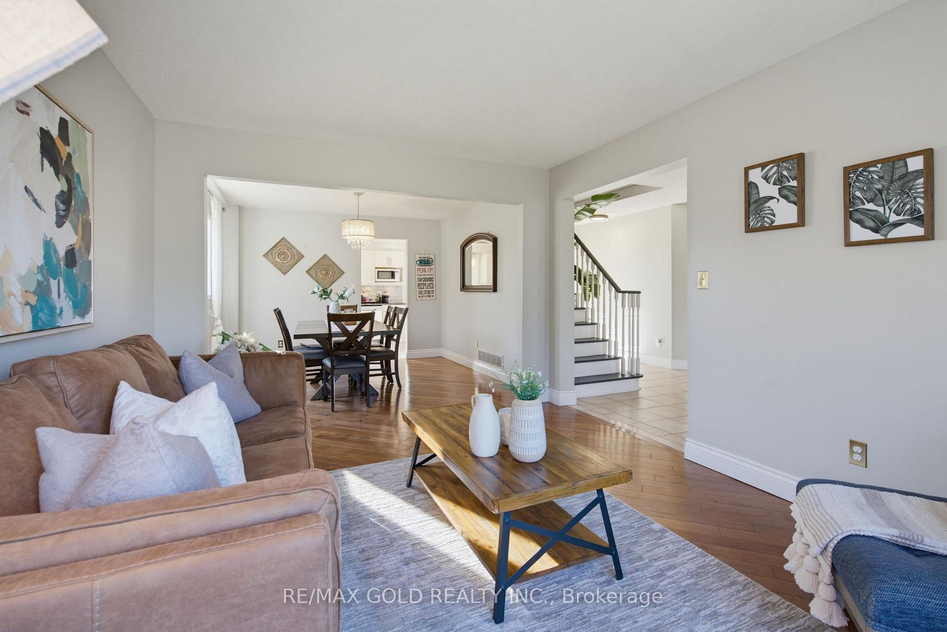 Photo 11 of 38 Silverbirch Place, Whitby, Pringle Creek — HOMEH