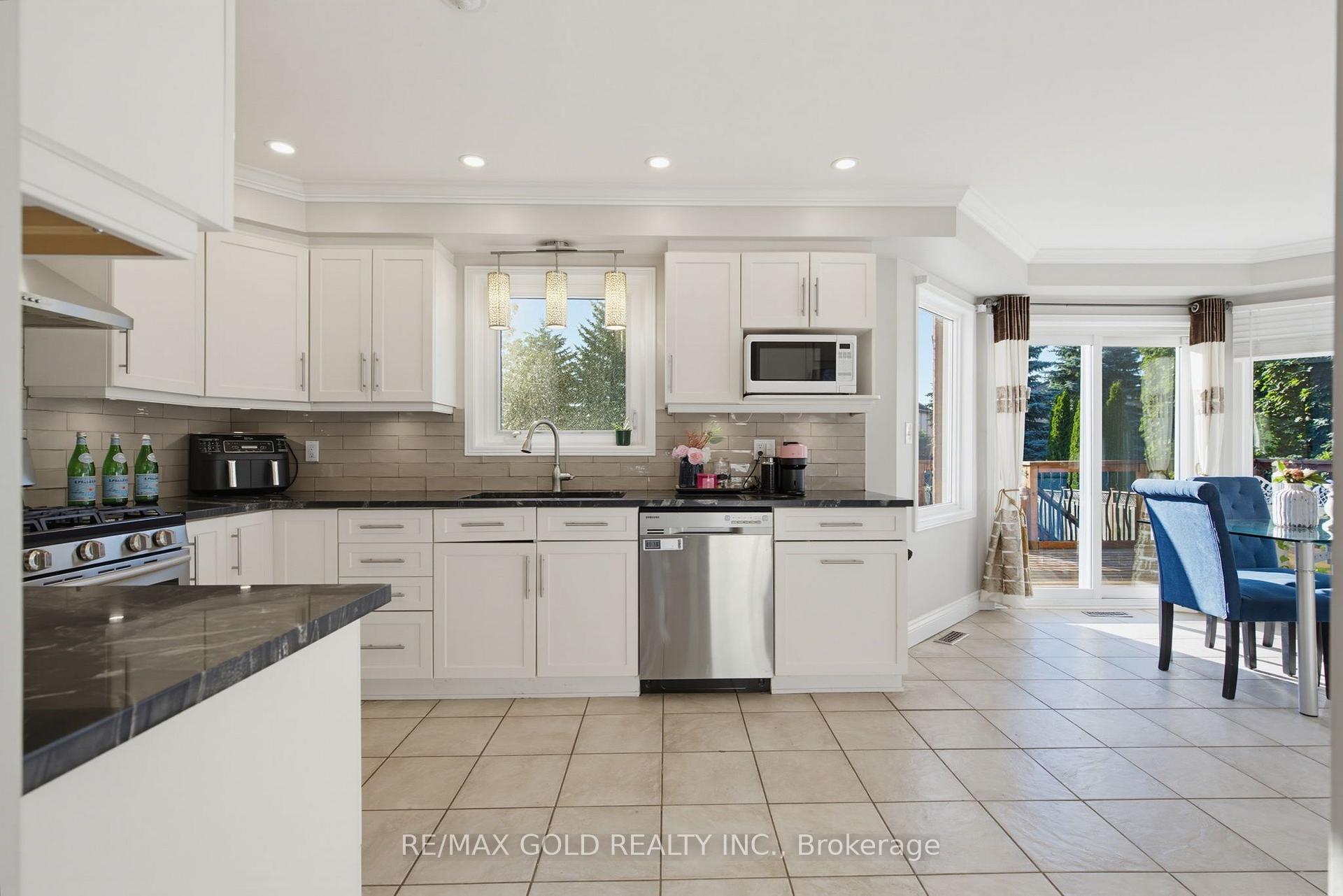 Photo 15 of 38 Silverbirch Place, Whitby, Pringle Creek — HOMEH