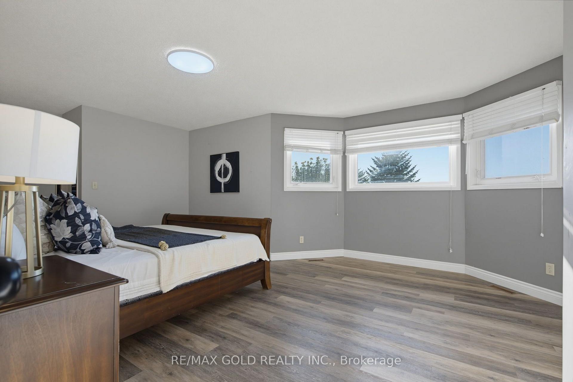 Photo 23 of 38 Silverbirch Place, Whitby, Pringle Creek — HOMEH