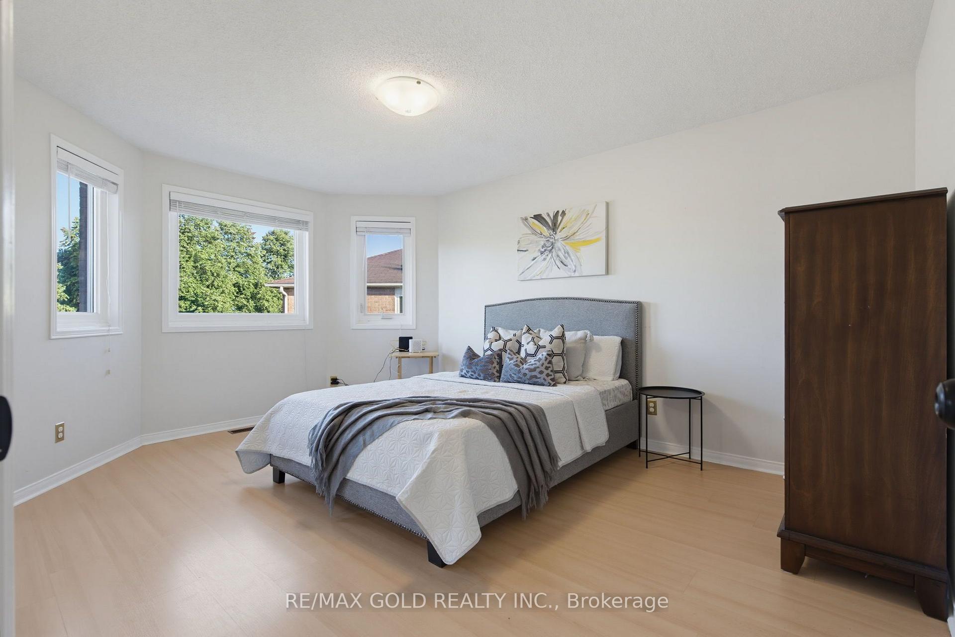 Photo 32 of 38 Silverbirch Place, Whitby, Pringle Creek — HOMEH
