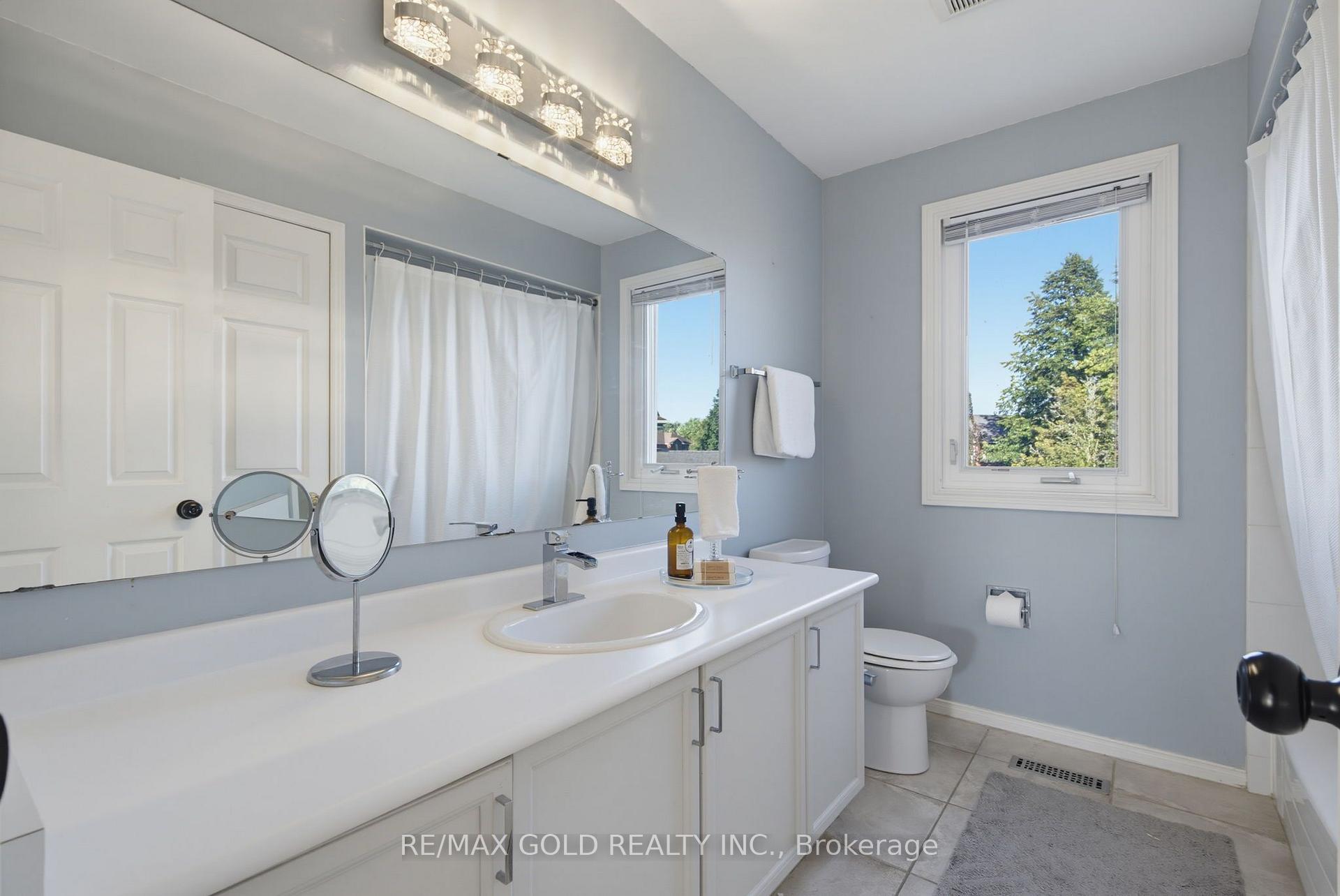 Photo 35 of 38 Silverbirch Place, Whitby, Pringle Creek — HOMEH