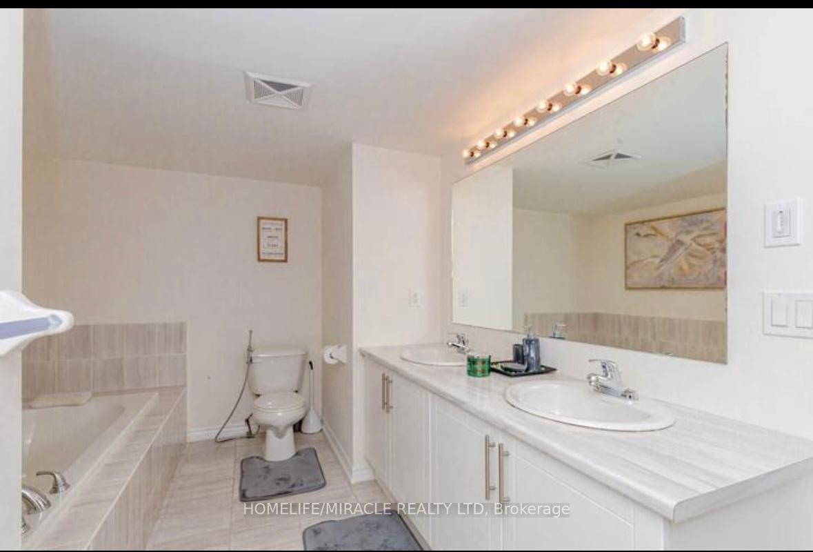 Photo 9 of 181 Parktree Drive, Vaughan, Maple — HOMEH