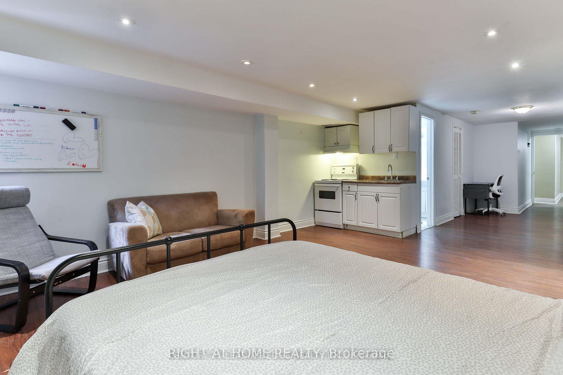 Photo 2 of Unit (Bsmt), 143 Gamble Avenue, Toronto, East York — HOMEH