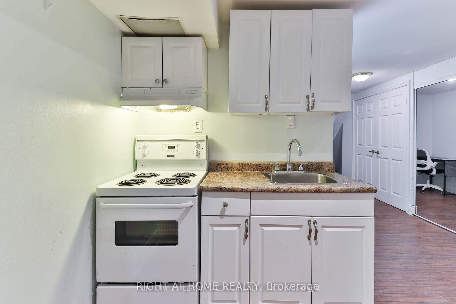 Photo 5 of Unit (Bsmt), 143 Gamble Avenue, Toronto, East York — HOMEH
