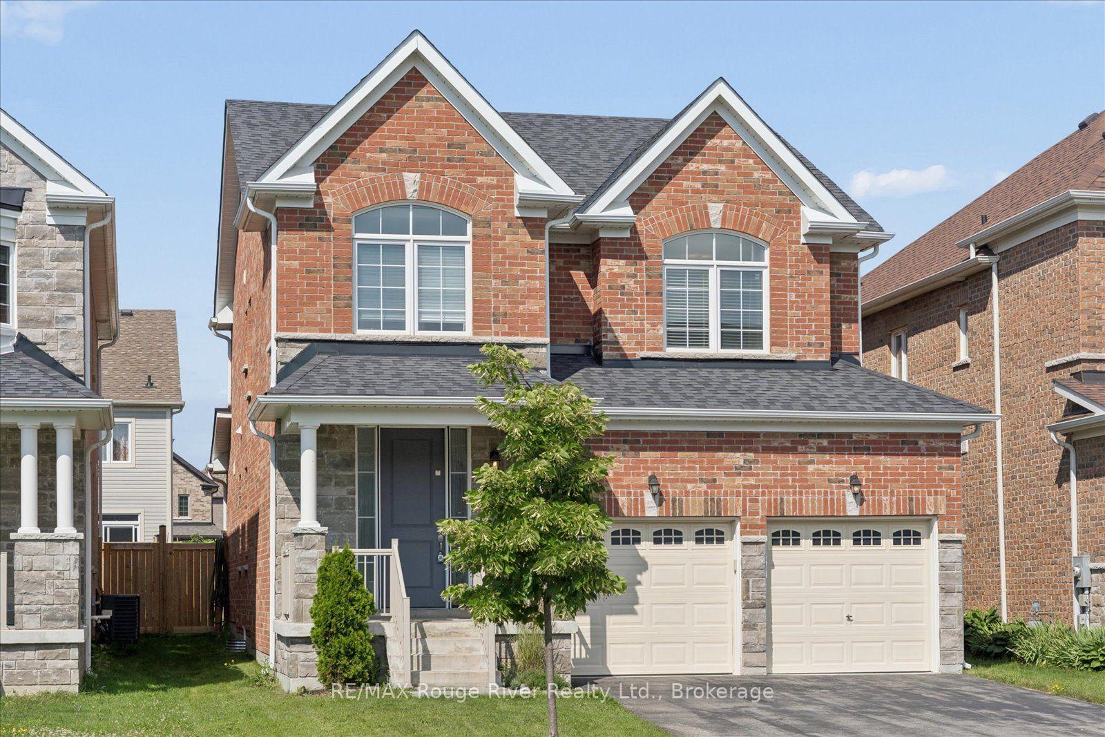 Photo 2 of 12 Bill Hutchinson Crescent, Clarington, Bowmanville — HOMEH