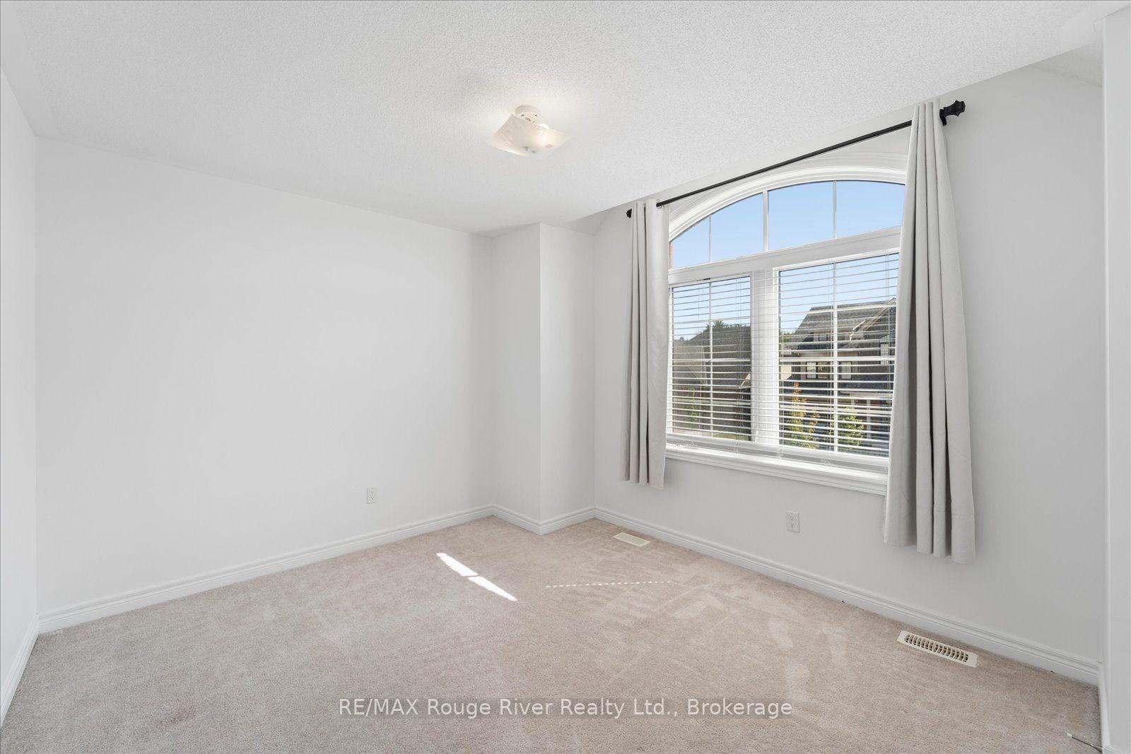 Photo 40 of 12 Bill Hutchinson Crescent, Clarington, Bowmanville — HOMEH