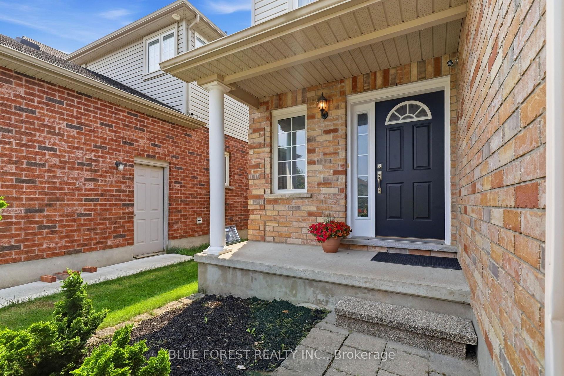 Photo 2 of 1888 Stackhouse Crescent, London, North C — HOMEH