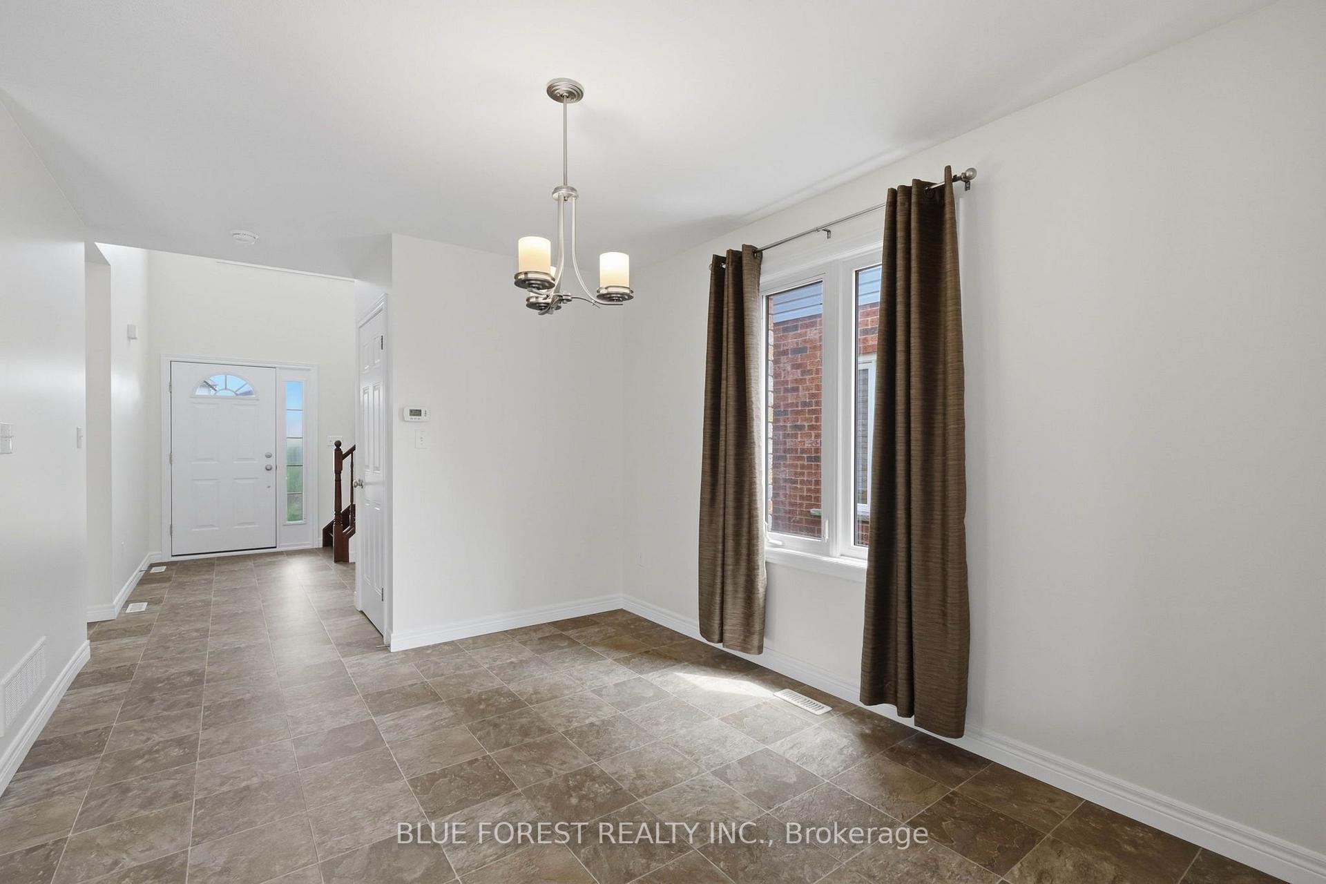 Photo 7 of 1888 Stackhouse Crescent, London, North C — HOMEH