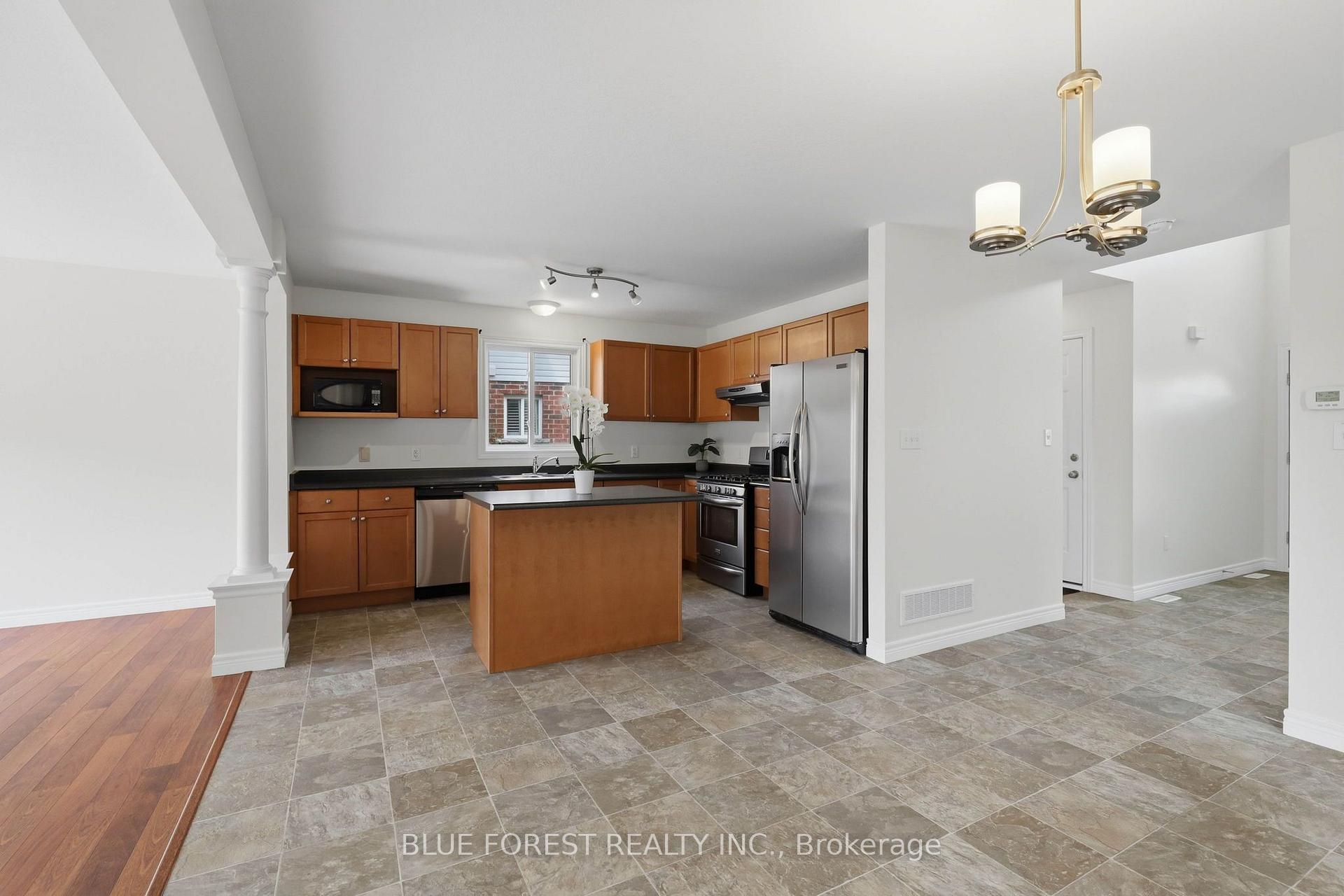 Photo 13 of 1888 Stackhouse Crescent, London, North C — HOMEH