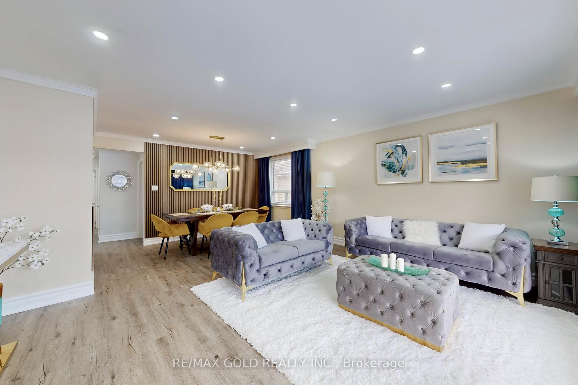 Photo 6 of 189 Kingsview Boulevard, Etobicoke, Kingsview Village-The Westway — HOMEH