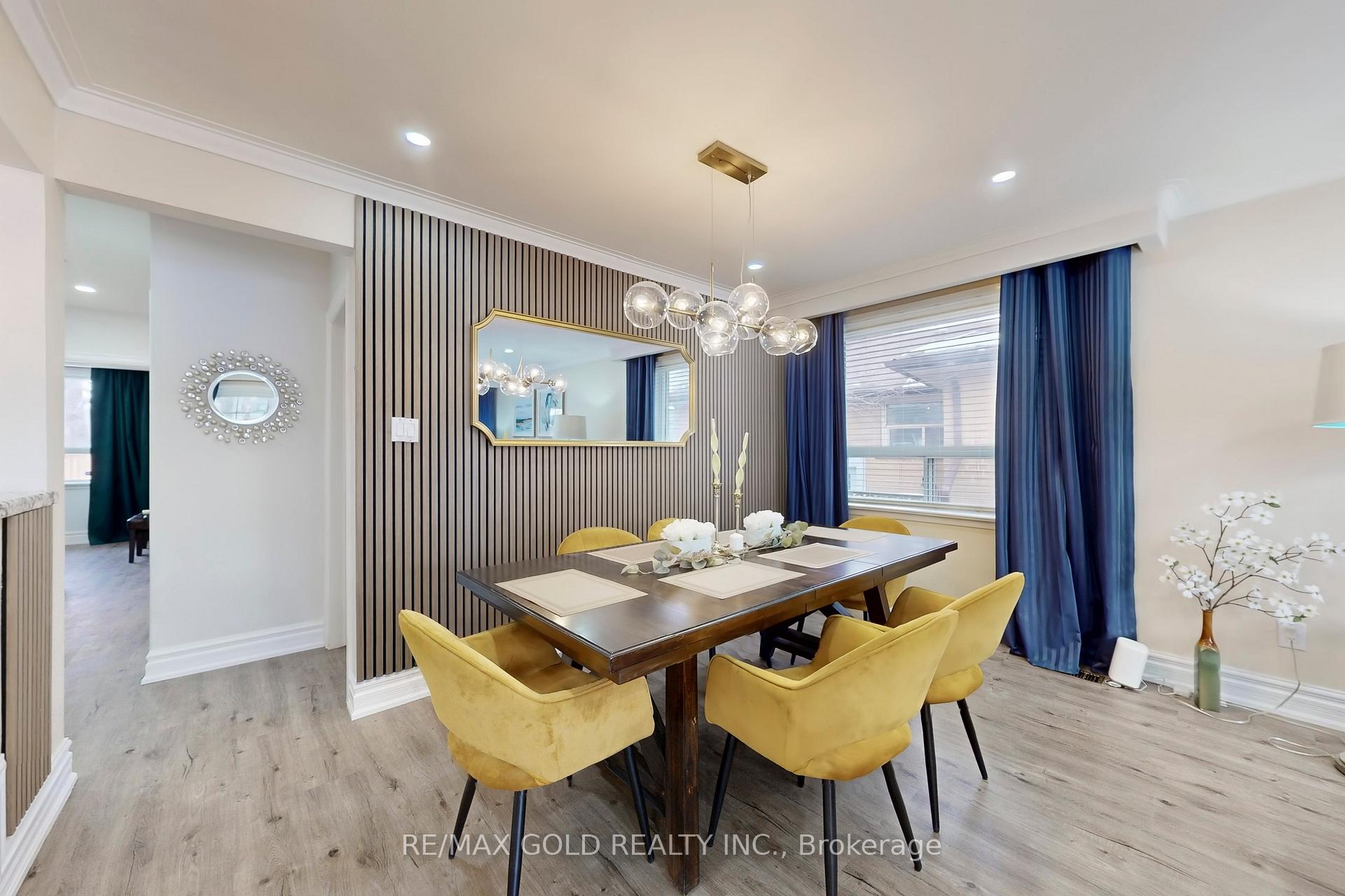 Photo 11 of 189 Kingsview Boulevard, Etobicoke, Kingsview Village-The Westway — HOMEH