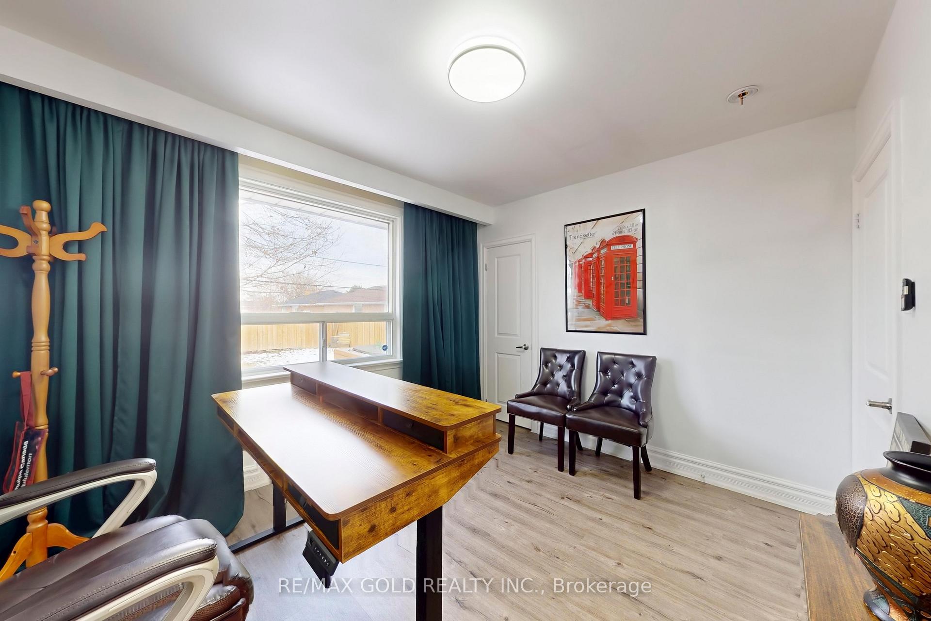 Photo 29 of 189 Kingsview Boulevard, Etobicoke, Kingsview Village-The Westway — HOMEH
