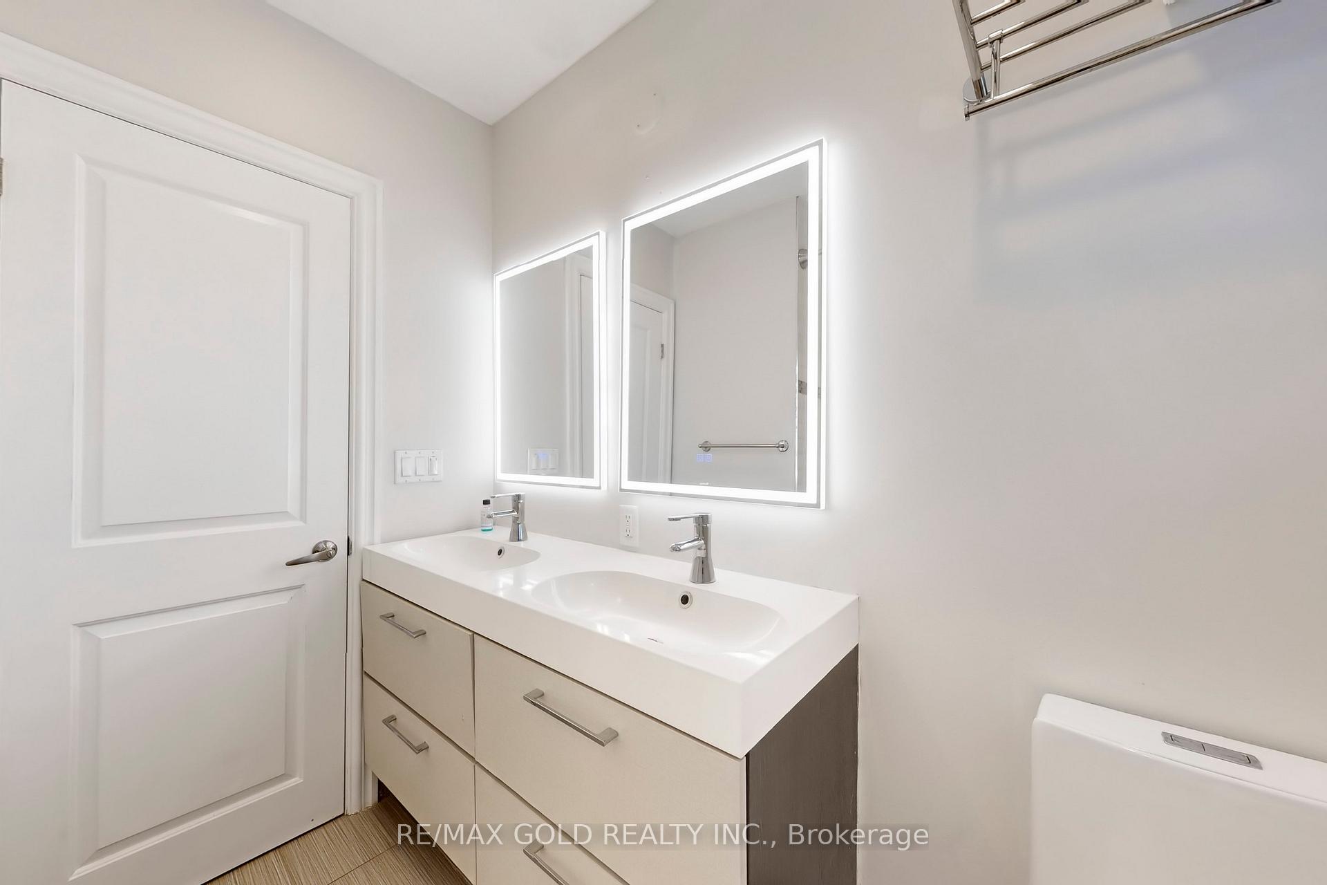 Photo 32 of 189 Kingsview Boulevard, Etobicoke, Kingsview Village-The Westway — HOMEH