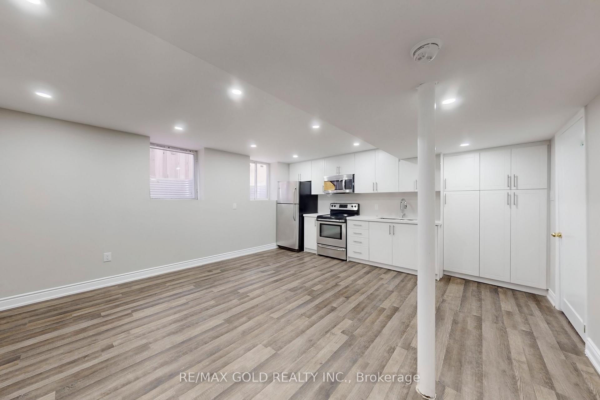Photo 45 of 189 Kingsview Boulevard, Etobicoke, Kingsview Village-The Westway — HOMEH