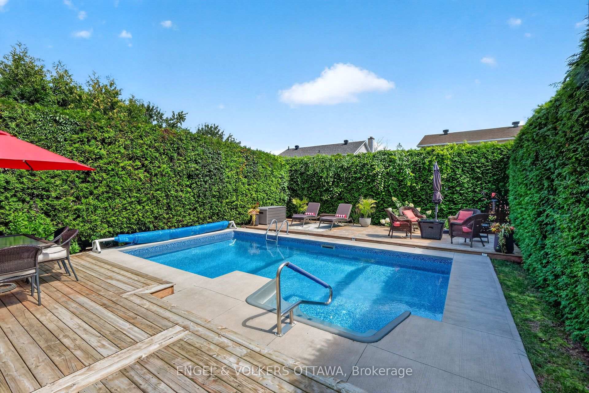 Photo 2 of 1069 St Germain Crescent, Ottawa, Convent Glen North — HOMEH