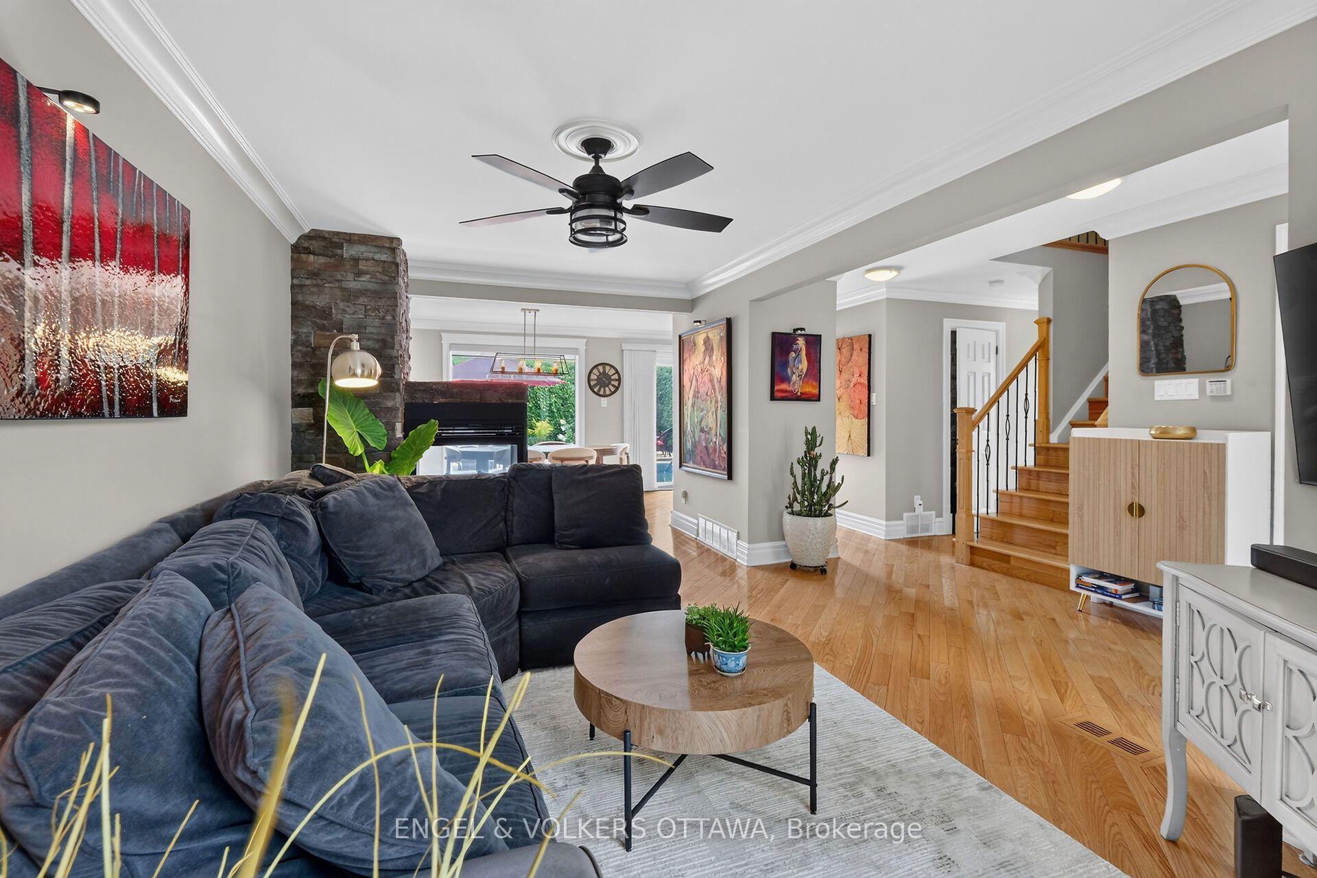 Photo 13 of 1069 St Germain Crescent, Ottawa, Convent Glen North — HOMEH