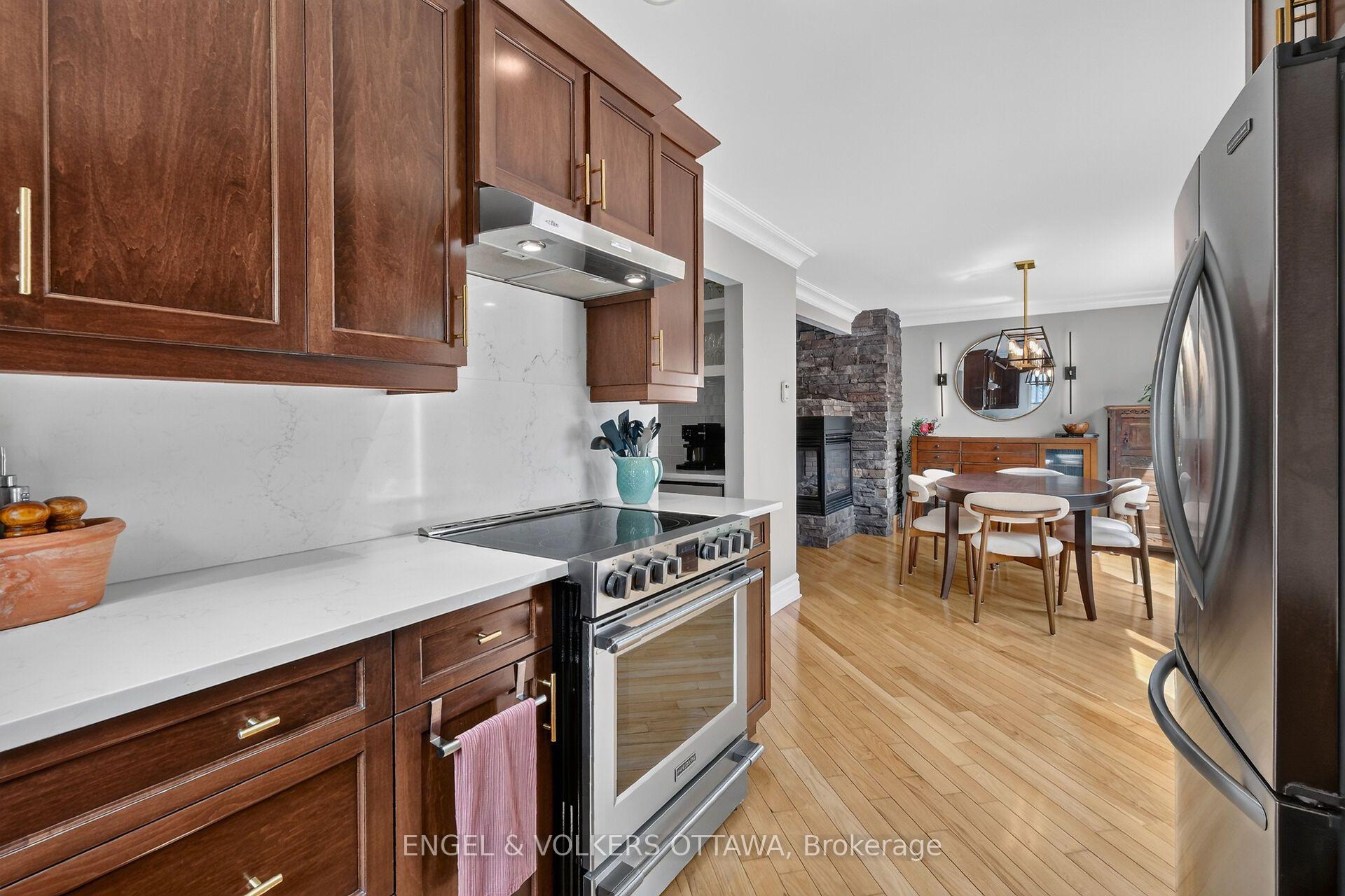 Photo 14 of 1069 St Germain Crescent, Ottawa, Convent Glen North — HOMEH
