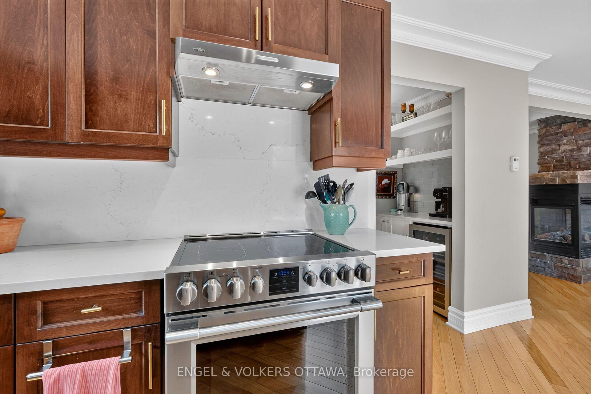 Photo 19 of 1069 St Germain Crescent, Ottawa, Convent Glen North — HOMEH