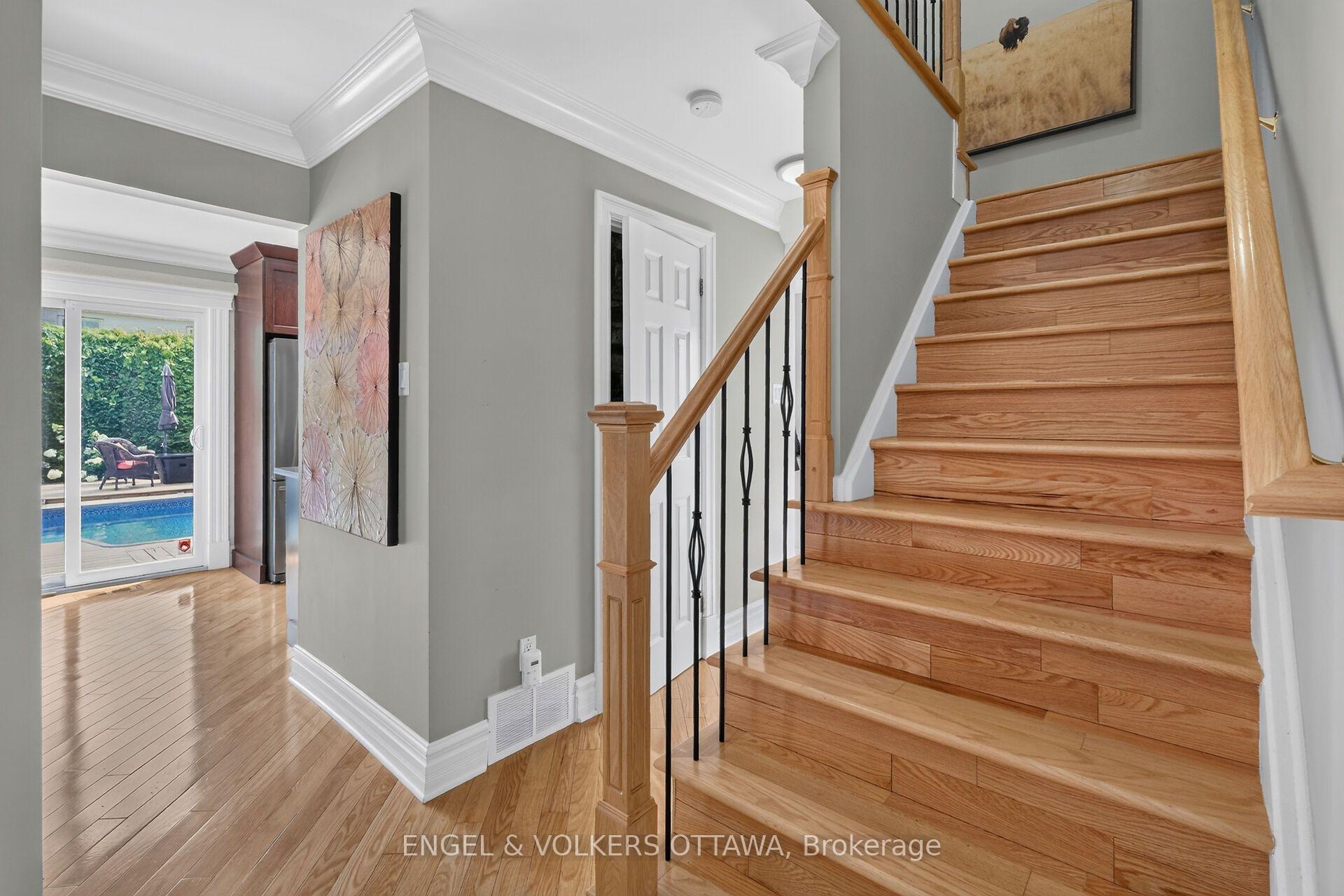 Photo 23 of 1069 St Germain Crescent, Ottawa, Convent Glen North — HOMEH