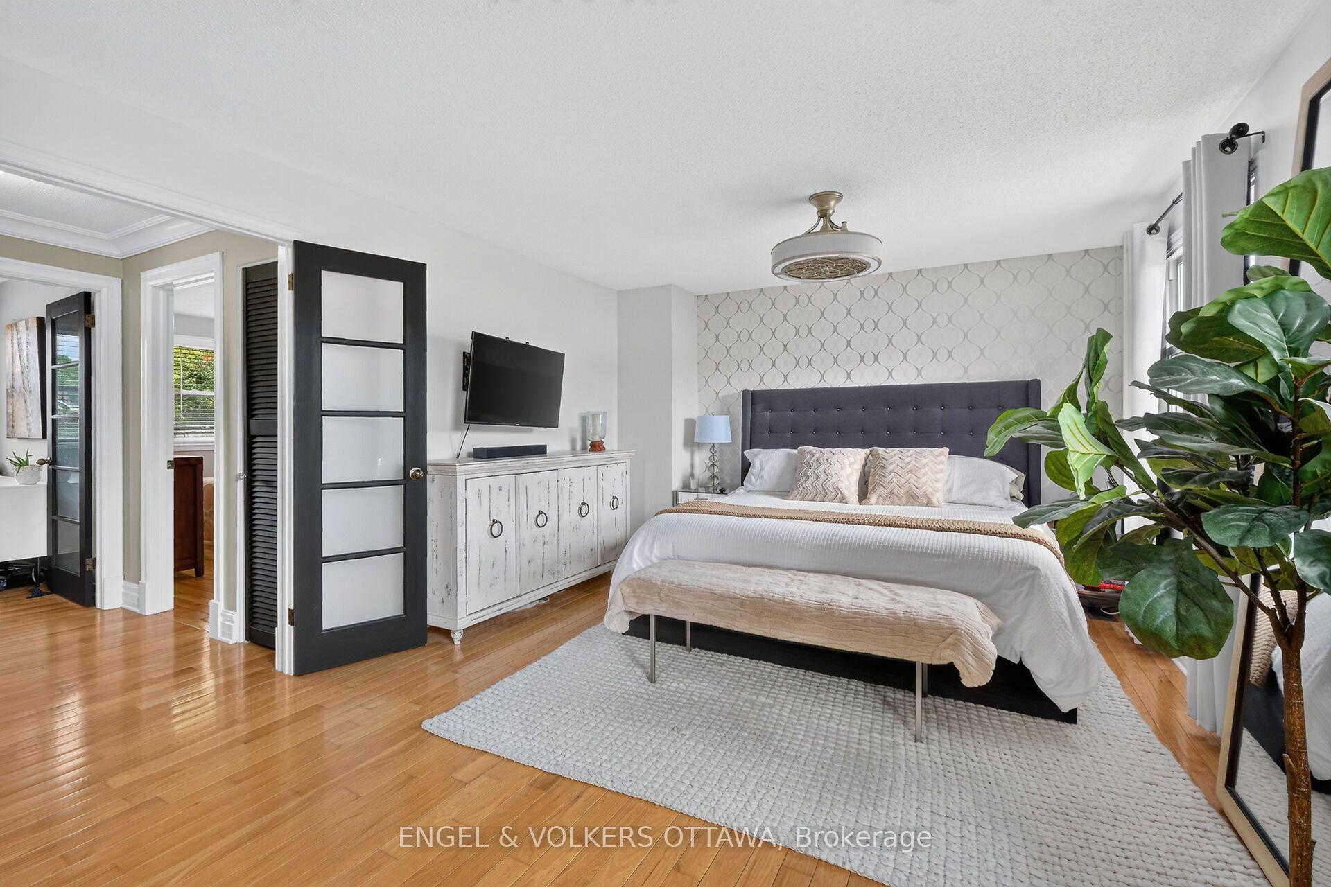 Photo 24 of 1069 St Germain Crescent, Ottawa, Convent Glen North — HOMEH