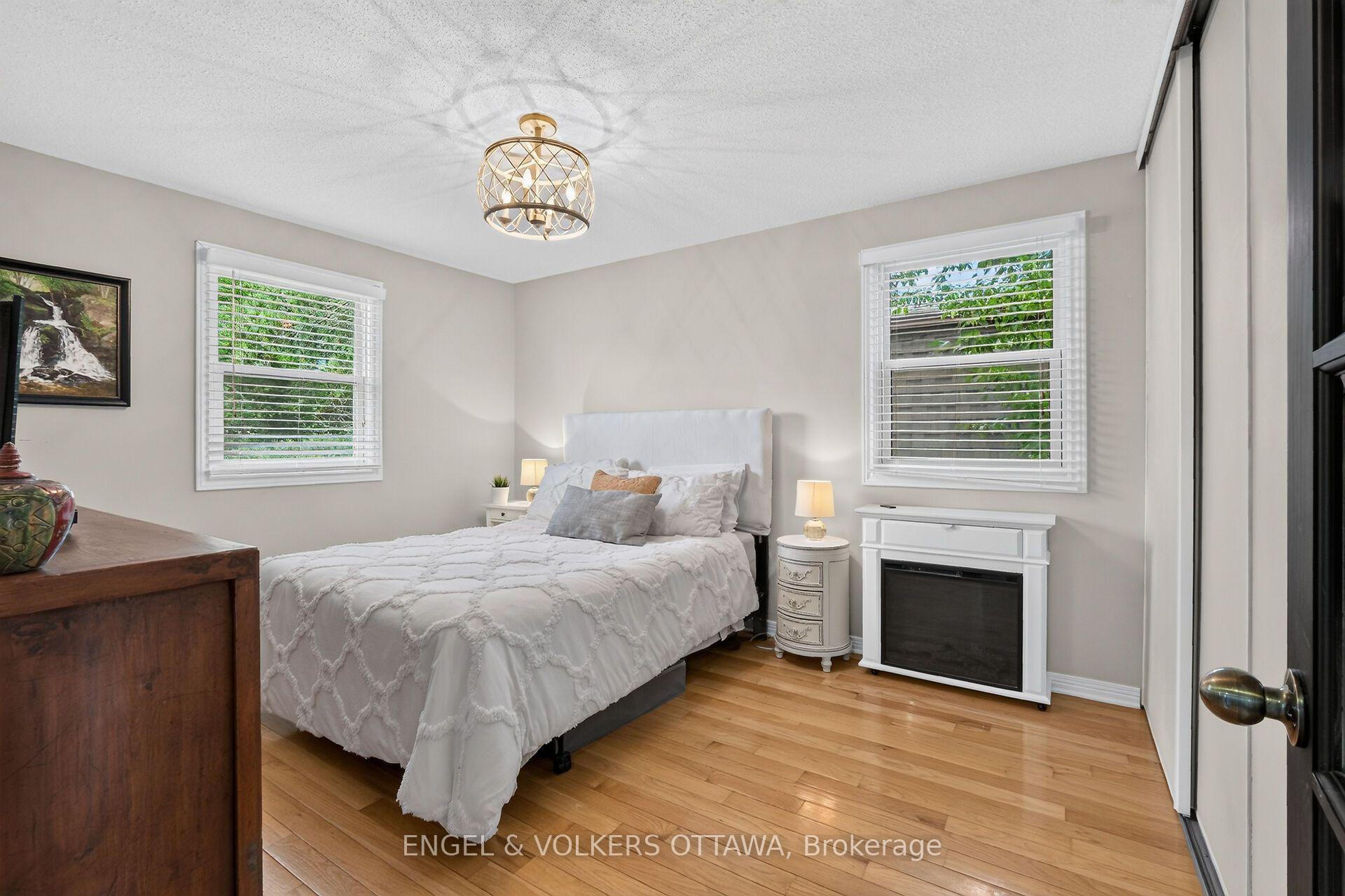 Photo 31 of 1069 St Germain Crescent, Ottawa, Convent Glen North — HOMEH