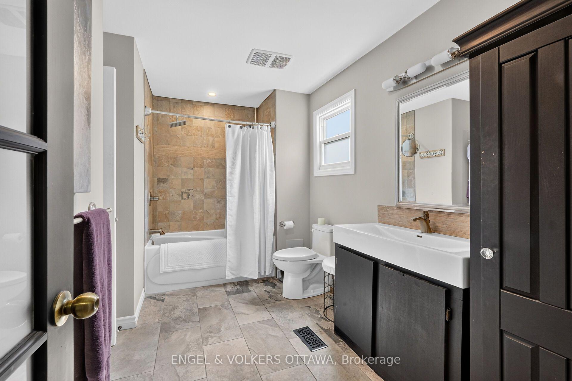 Photo 32 of 1069 St Germain Crescent, Ottawa, Convent Glen North — HOMEH