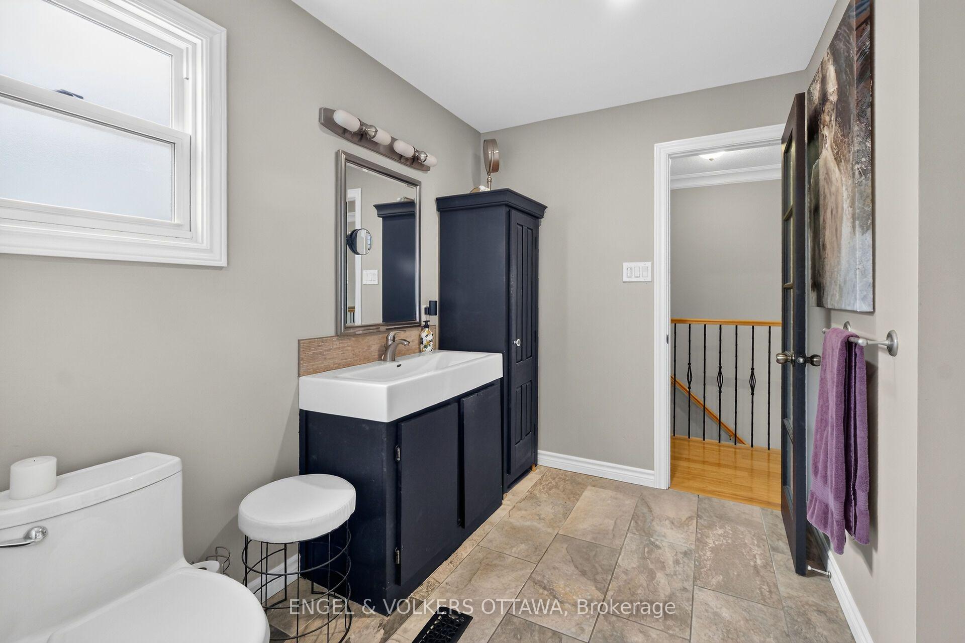 Photo 35 of 1069 St Germain Crescent, Ottawa, Convent Glen North — HOMEH