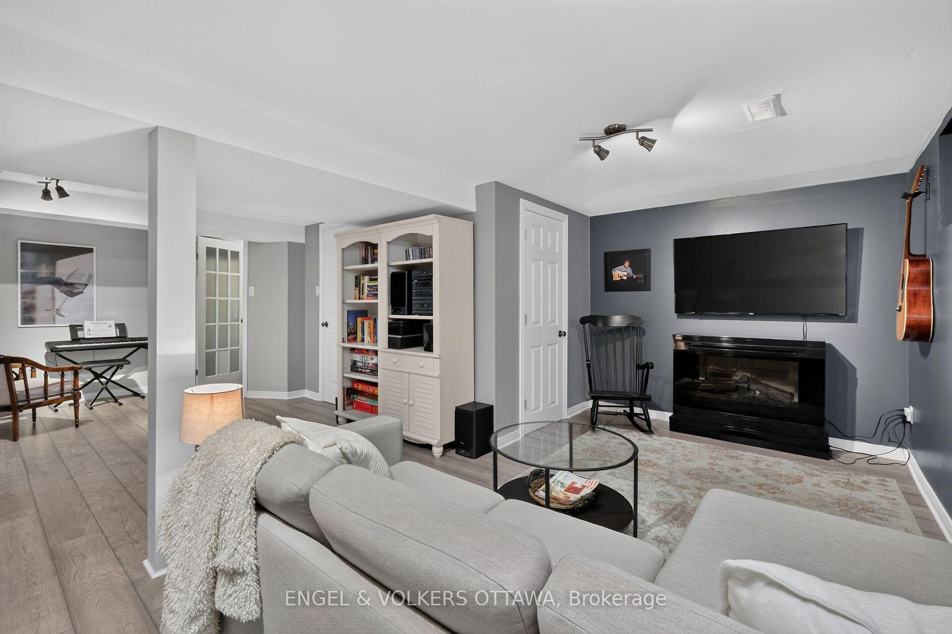Photo 44 of 1069 St Germain Crescent, Ottawa, Convent Glen North — HOMEH