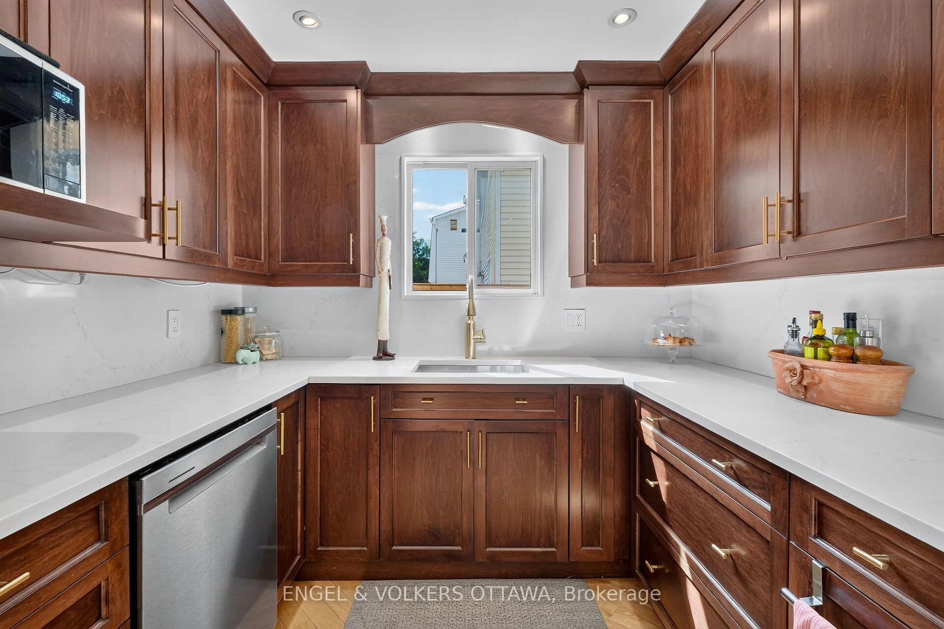 Photo 34 of 1069 St Germain Crescent, Ottawa, Convent Glen North — HOMEH