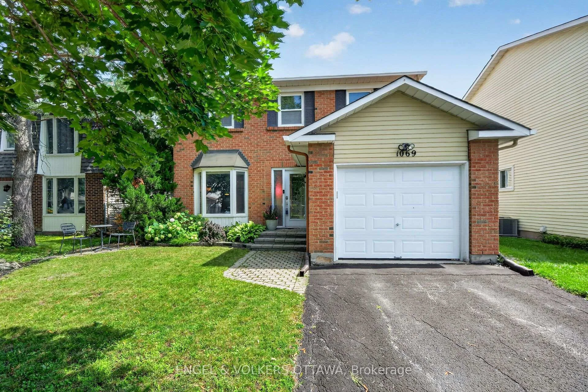 Photo 50 of 1069 St Germain Crescent, Ottawa, Convent Glen North — HOMEH