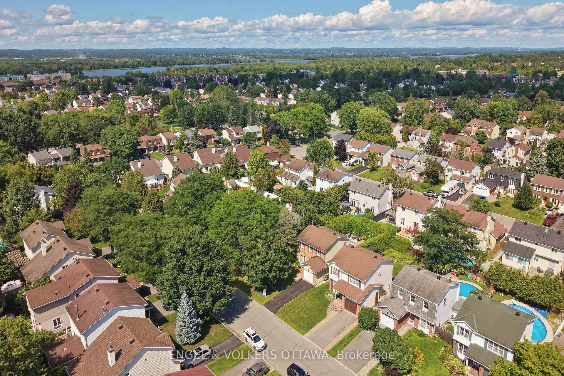 Photo 77 of 1069 St Germain Crescent, Ottawa, Convent Glen North — HOMEH