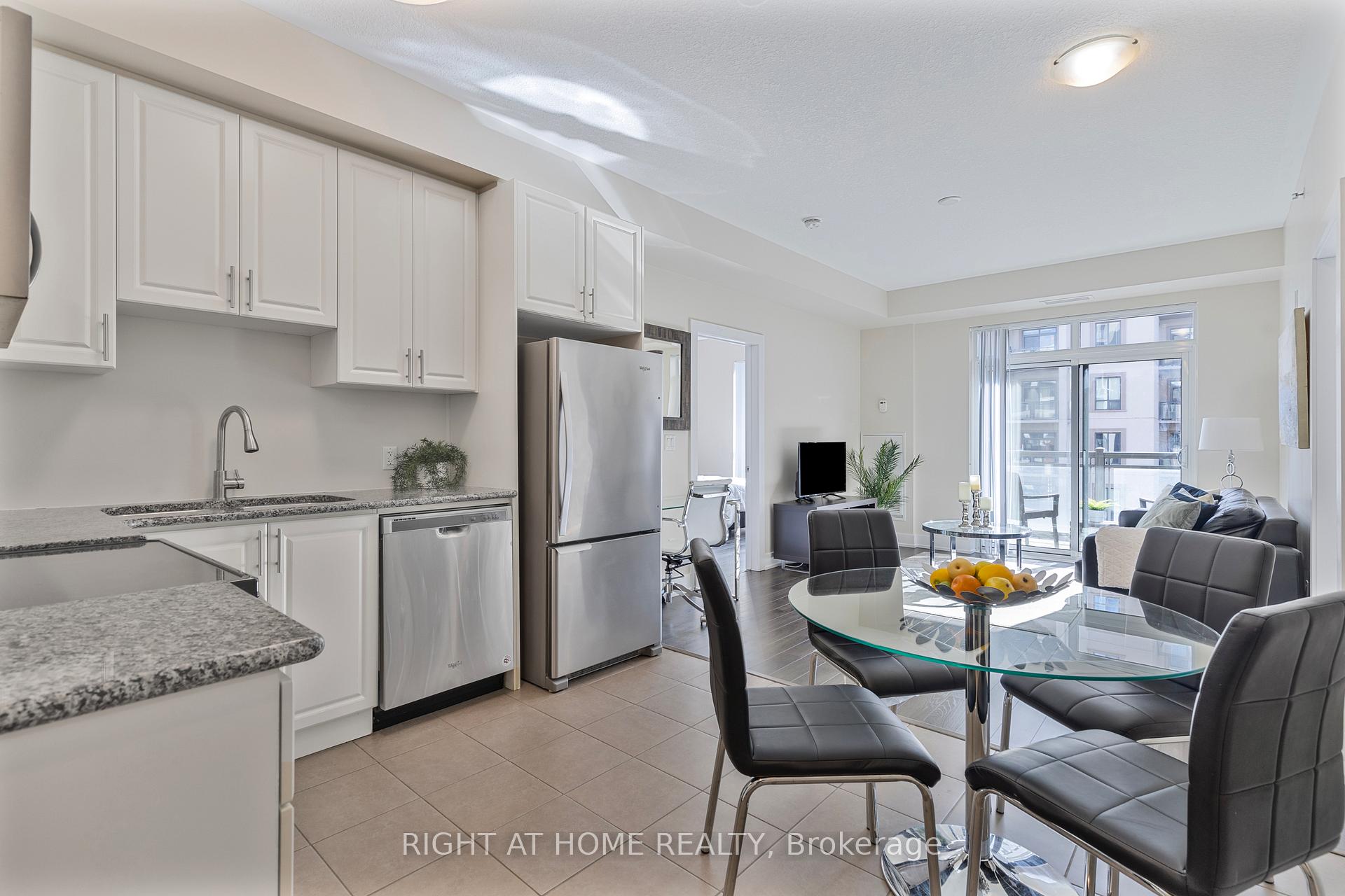 Photo 2 of Unit 423, 2486 Old Bronte Road, Oakville, Westmount — HOMEH