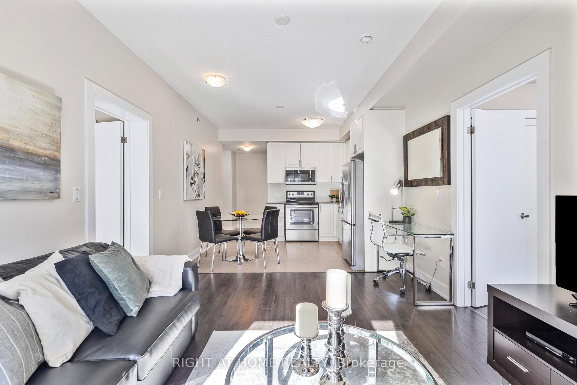 Photo 5 of Unit 423, 2486 Old Bronte Road, Oakville, Westmount — HOMEH