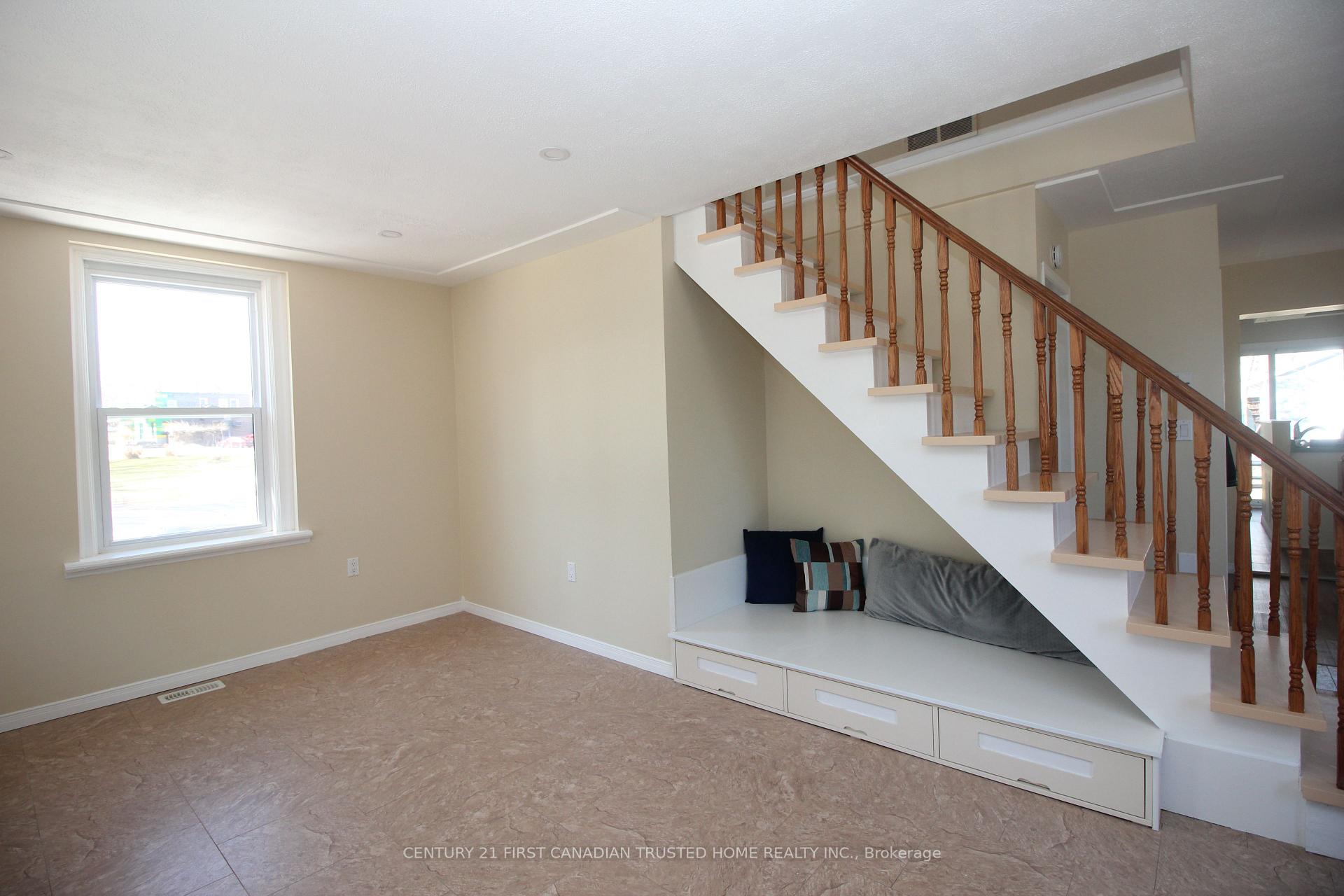 Photo 15 of Unit Upper, 12 Weston Street, London, South H — HOMEH
