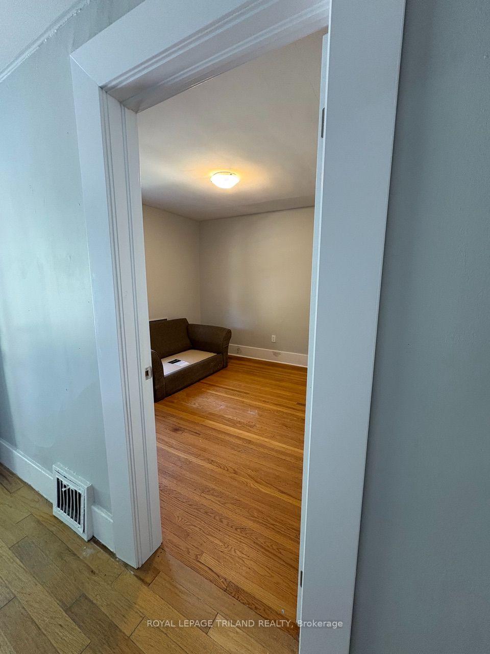 Photo 4 of 193 Huron Street, London, East B — HOMEH