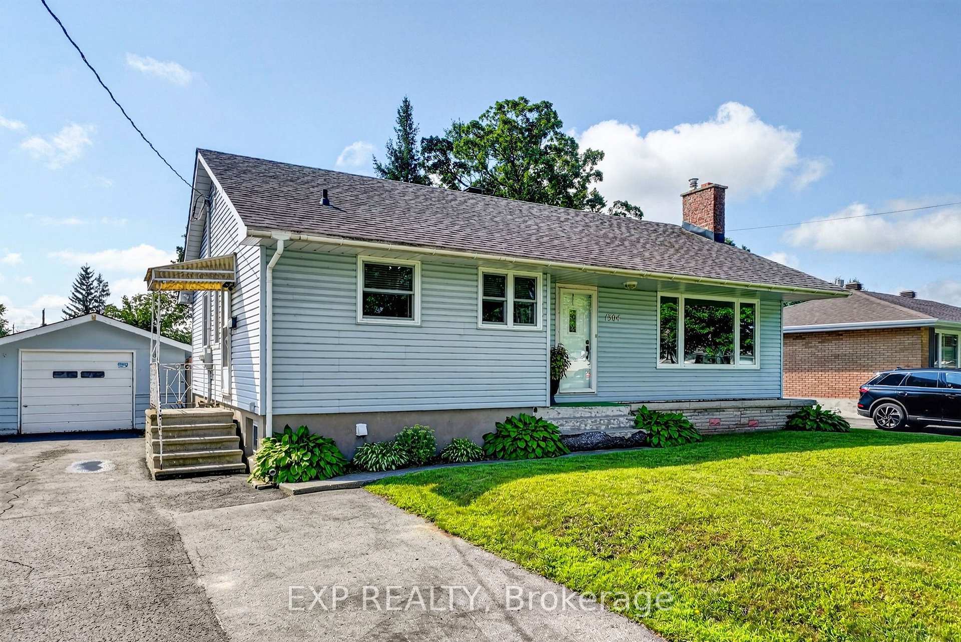 Photo 1 of 1304 Leonard Avenue, Cornwall, Cornwall — HOMEH