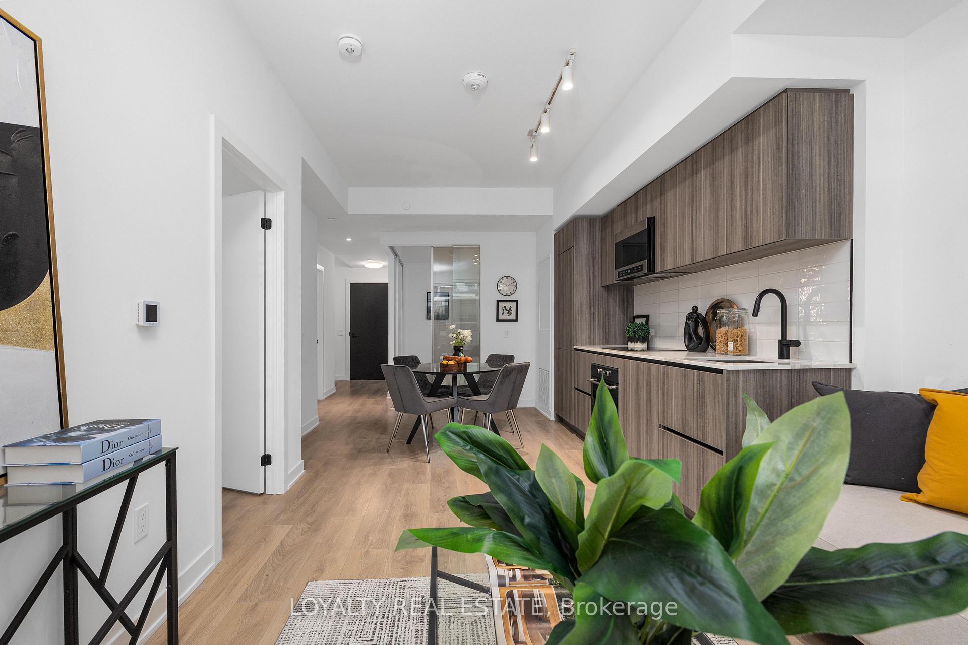 Photo 30 of Unit 211, 117 Broadway Avenue, Toronto, Mount Pleasant West — HOMEH