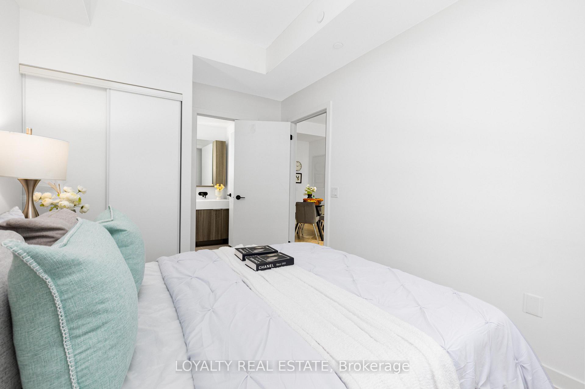 Photo 35 of Unit 211, 117 Broadway Avenue, Toronto, Mount Pleasant West — HOMEH
