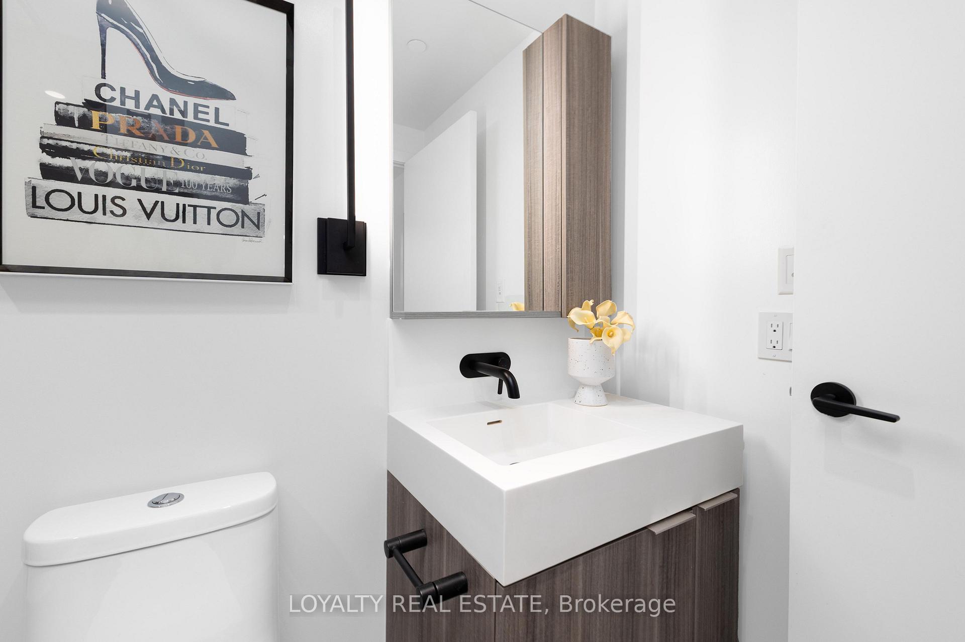 Photo 37 of Unit 211, 117 Broadway Avenue, Toronto, Mount Pleasant West — HOMEH