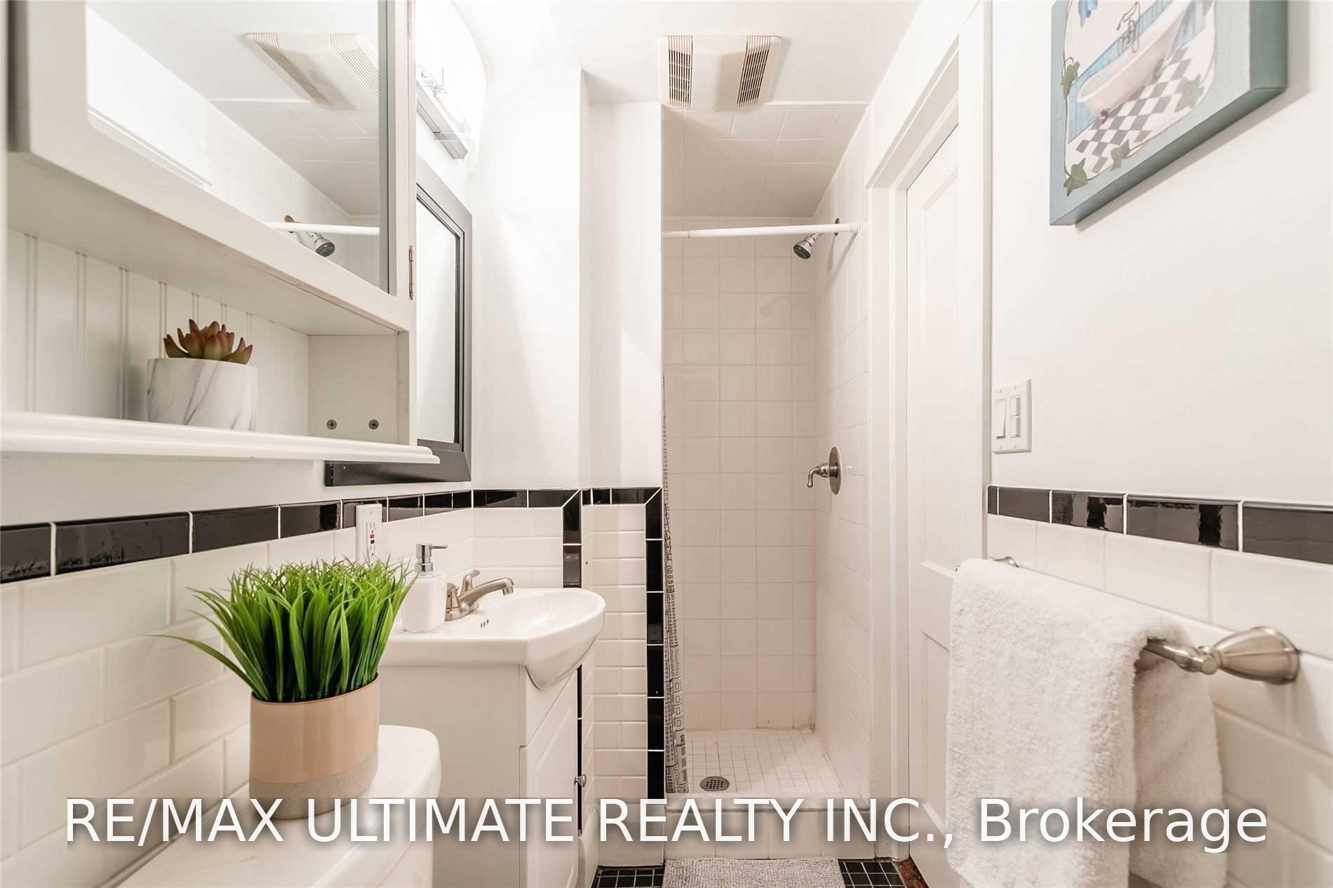 Photo 20 of Unit 4, 470 Oriole Parkway, Toronto, Yonge-Eglinton — HOMEH