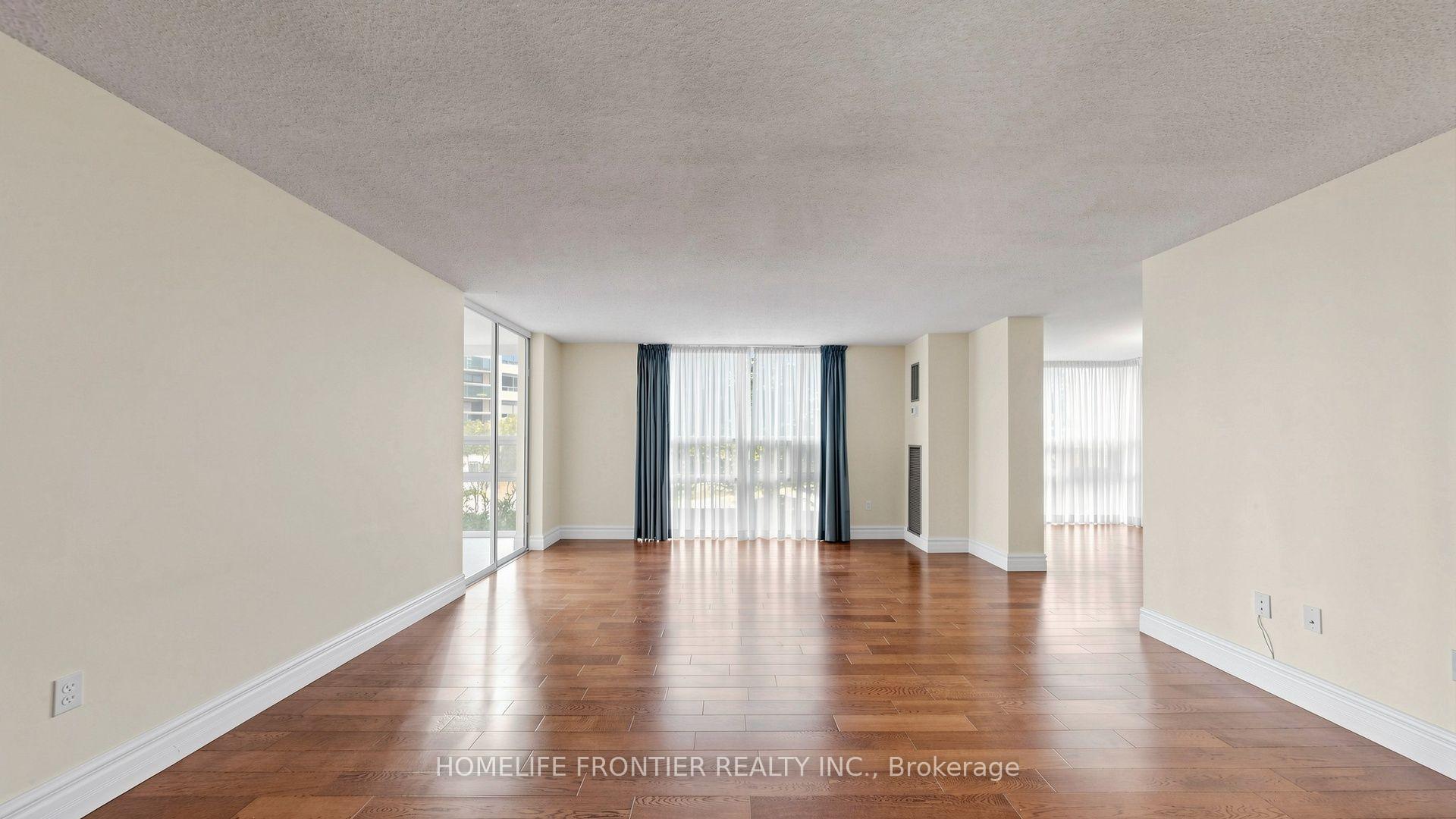 Photo 12 of Unit 203, 131 Beecroft Road, North York, Lansing-Westgate — HOMEH