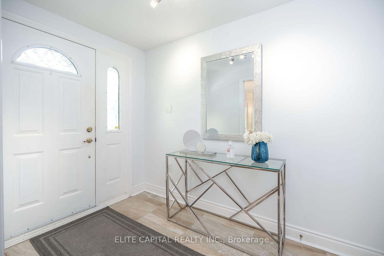 Photo 5 of 27 Staley Terrace, Scarborough, L'Amoreaux — HOMEH