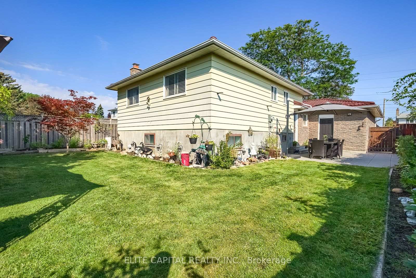 Photo 33 of 27 Staley Terrace, Scarborough, L'Amoreaux — HOMEH