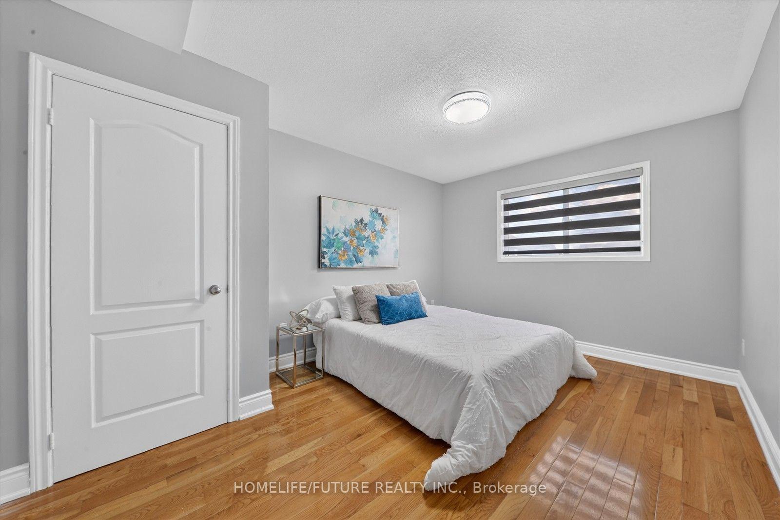 Photo 31 of 40 Tobosa Trail, Brampton, Sandringham-Wellington — HOMEH