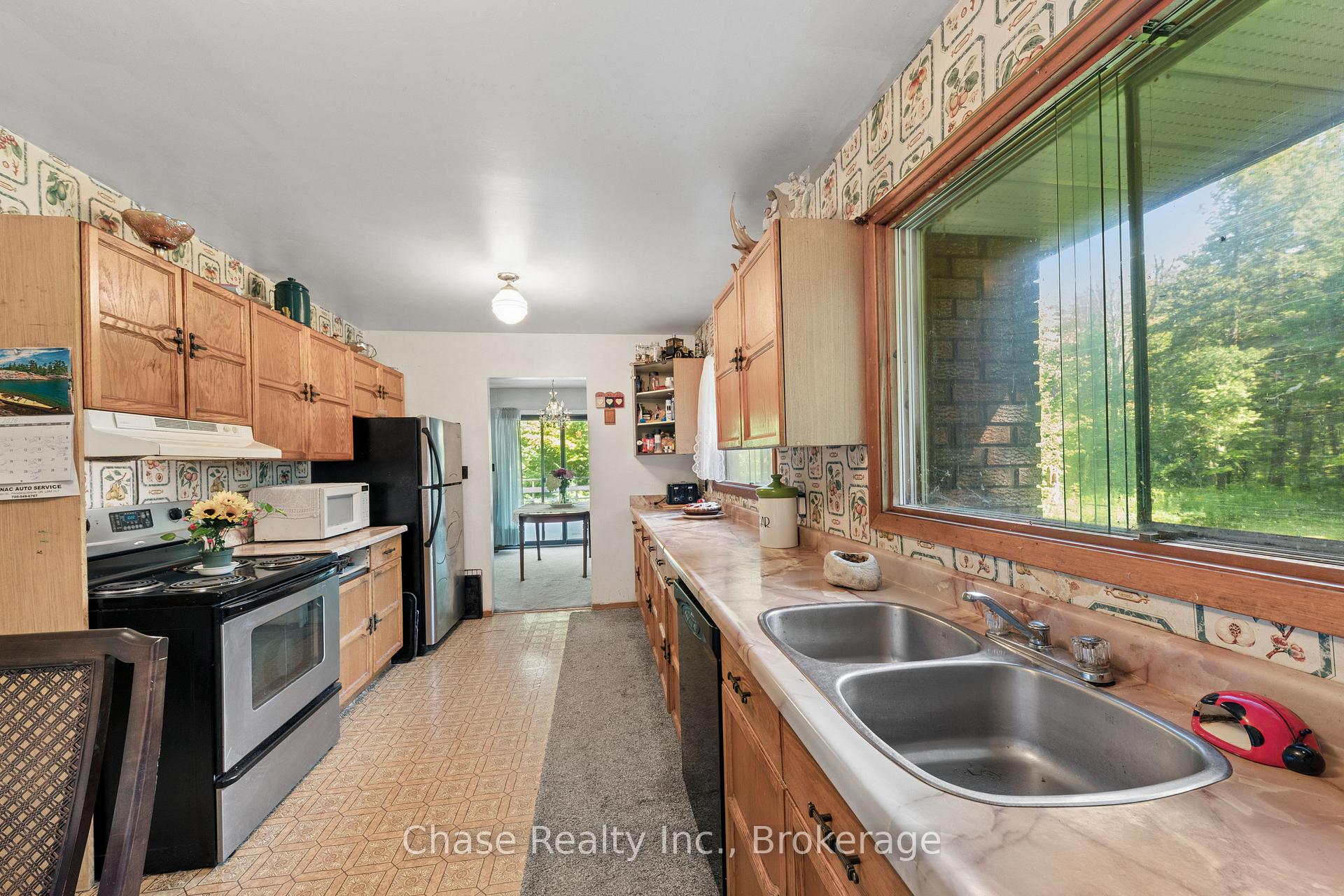 Photo 15 of 655 Tiny Beaches Road N, Tiny, Rural Tiny — HOMEH