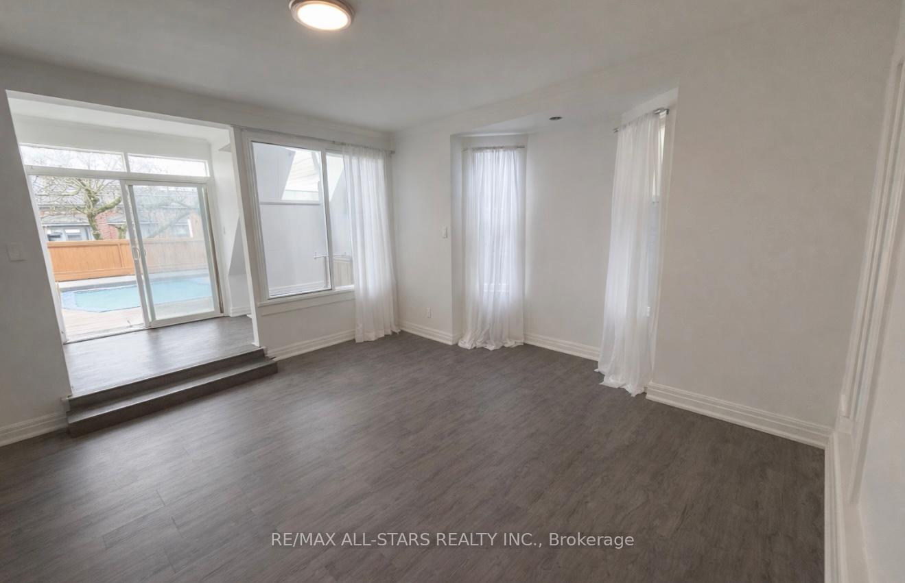 Photo 11 of Unit 200, 1918A Queen Street E, Toronto, The Beaches — HOMEH
