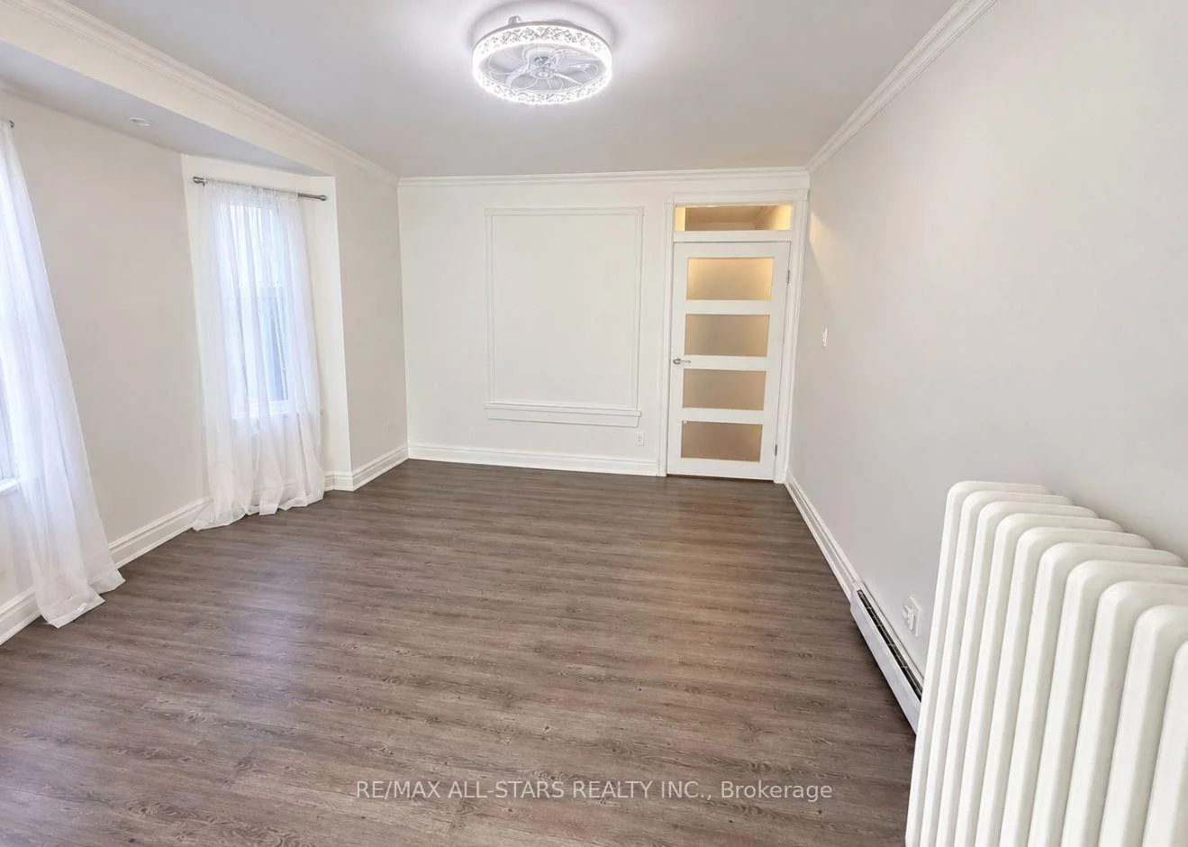 Photo 10 of Unit 200, 1918A Queen Street E, Toronto, The Beaches — HOMEH